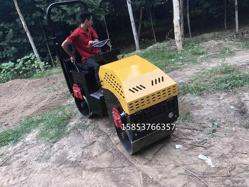 壓實效果好的小型全液壓振動壓路機