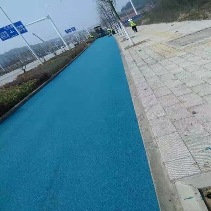 云南昭通魯?shù)榭h彩色透水混凝土路面市政道路用氧化鐵藍顏料色粉材料