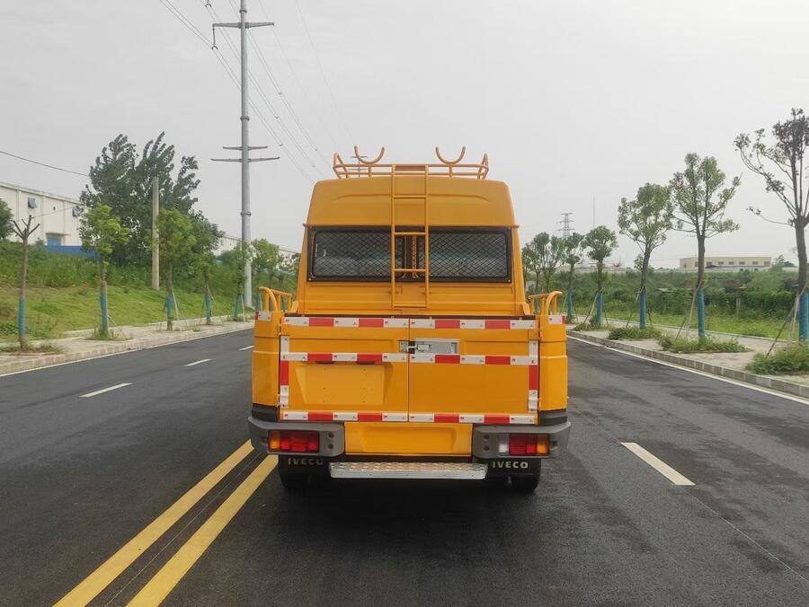 依維柯得意工程車 鐵路救險車 適應(yīng)多種工況