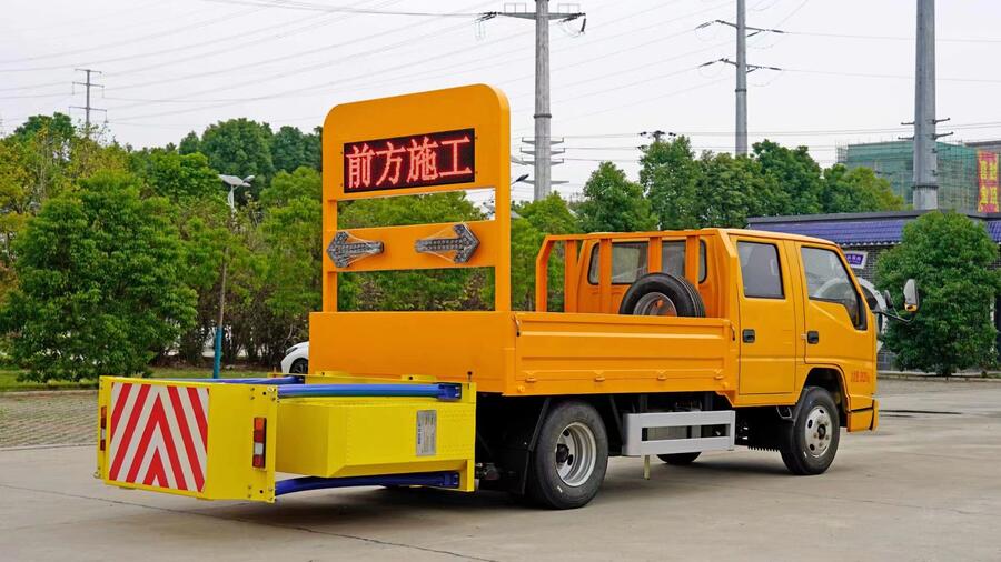 藍(lán)牌防撞緩沖車 楚勝防撞車 曼力西防撞緩沖墊