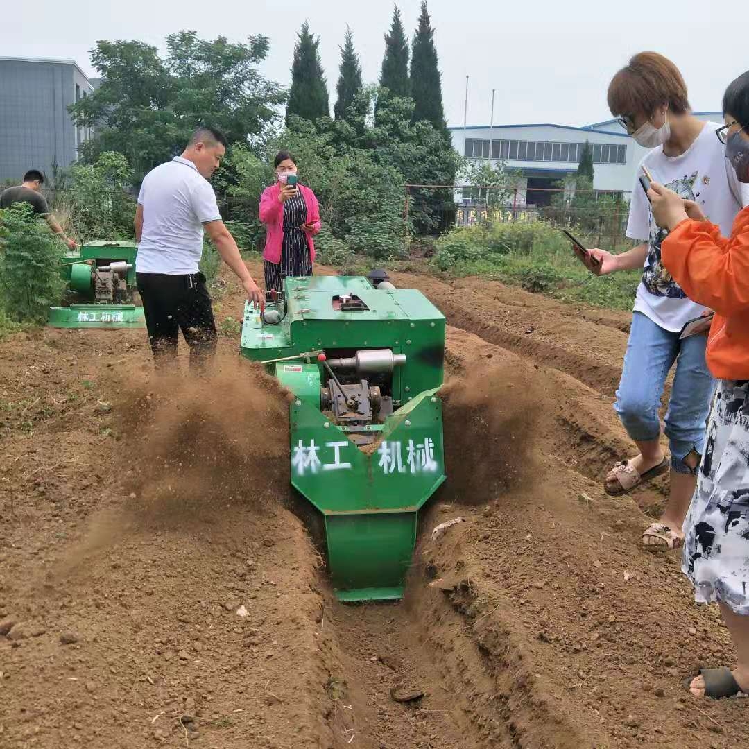 揭陽(yáng)市普僑全自動(dòng)果園開(kāi)溝施肥機(jī)視頻