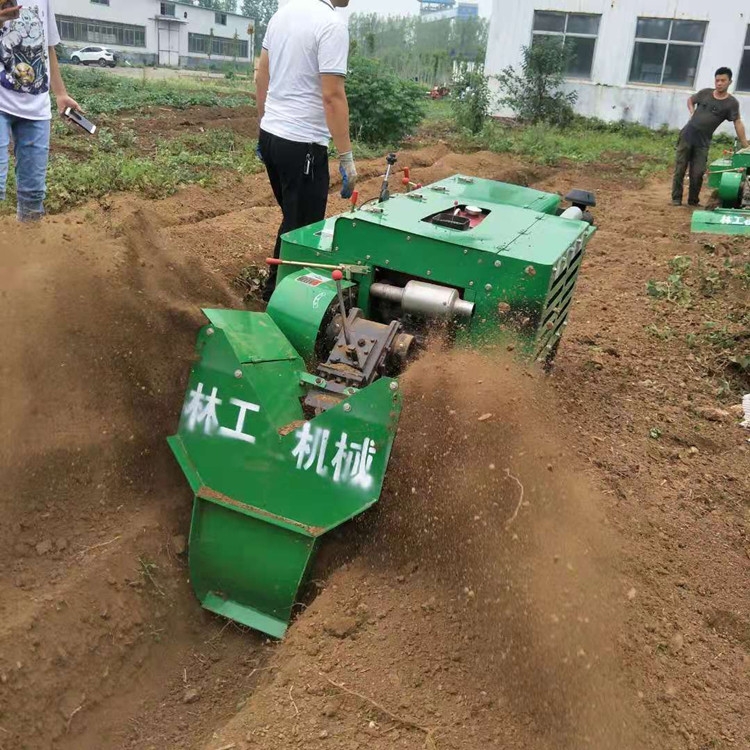 湖北果園開(kāi)溝施肥機(jī)圖片