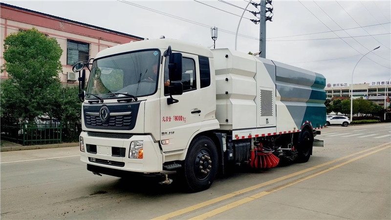 晉城多功能掃路車品質(zhì)保障