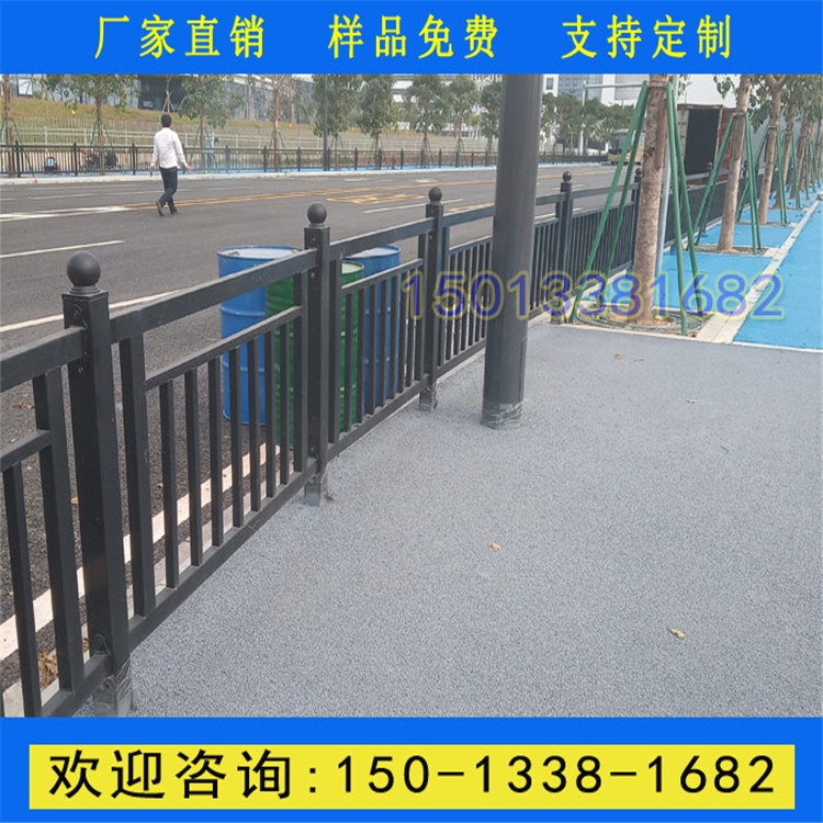 廣州城市安全隔離交通欄桿 市政道路中間黑色護(hù)欄廠家