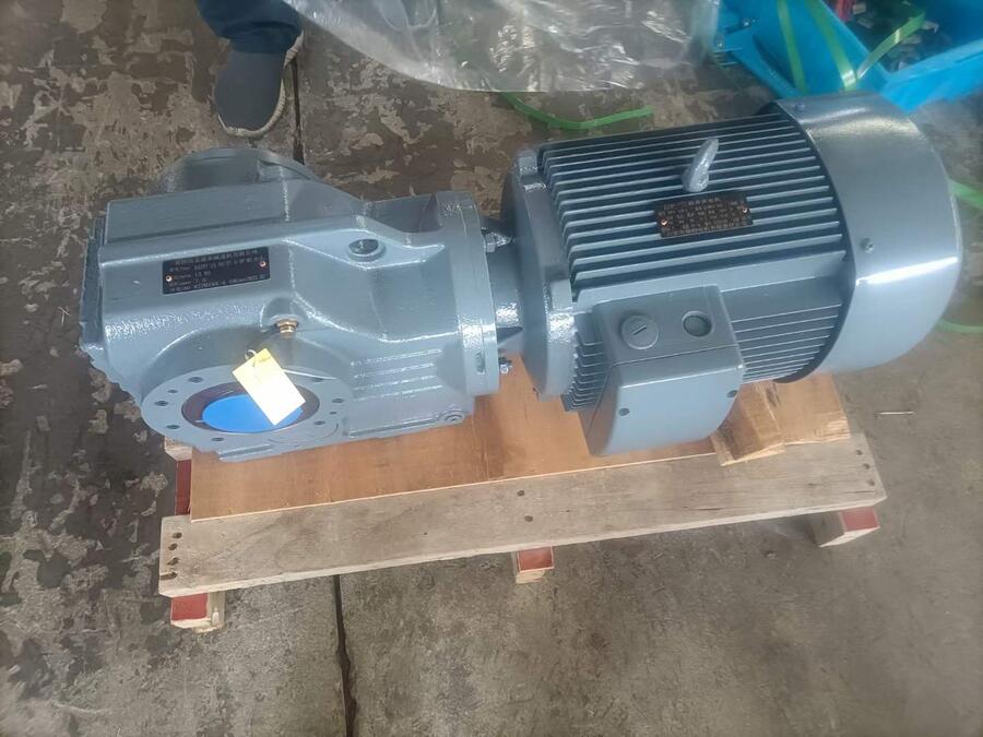 FA157DRE180LC4蝸輪減速器S67-Y0.37KW-217.41M1