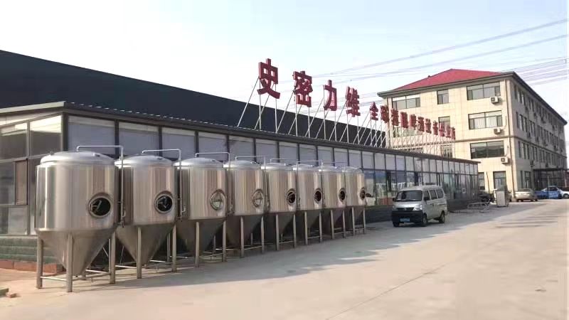 1000噸大型精釀啤酒釀造設(shè)備加工廠家