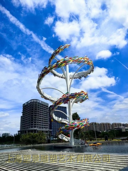 蘇州公園大型魚(yú)群雕塑 彩繪不銹鋼魚(yú)雕塑擺件