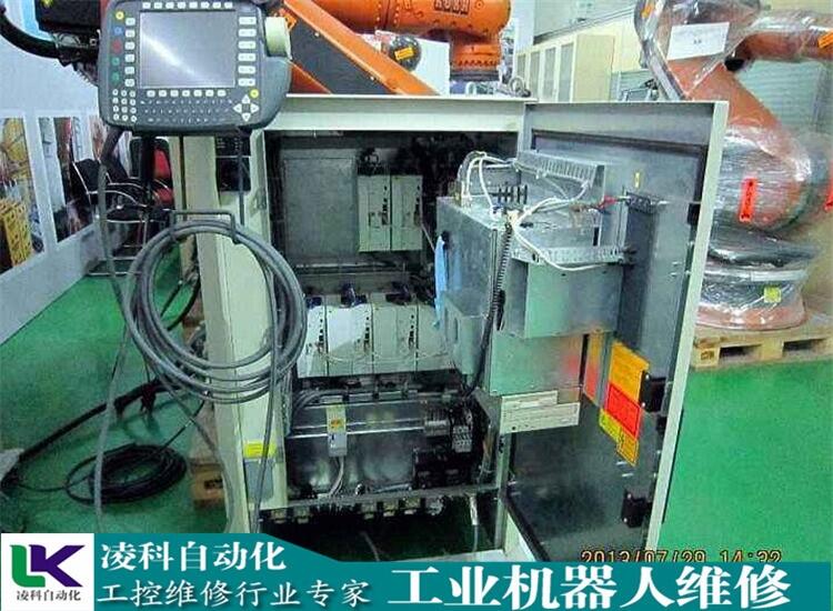 四軸機器人維修顯示屏故障