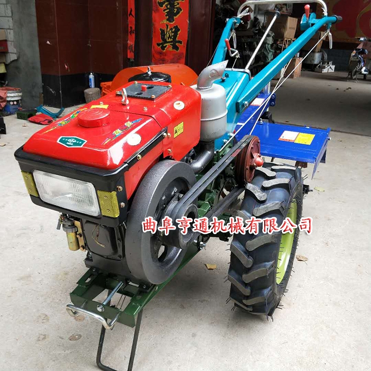 手扶拖拉機(jī)車(chē)斗 柴油犁地松土旋耕機(jī) 多功能旋耕翻土機(jī)