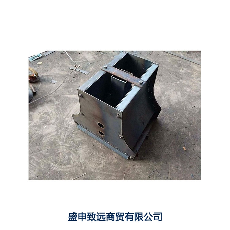 高速公路隔離墩鋼模具防撞隔離墩模具防撞隔離墩鋼模具規(guī)格