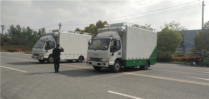 餐車流動(dòng)餐飲車廚房車廠家直銷價(jià)格優(yōu)惠