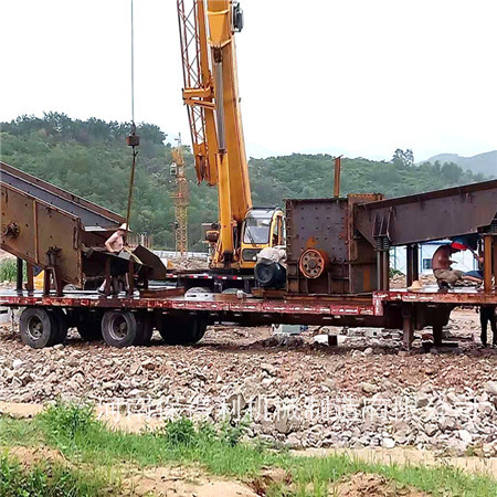 信陽對輥制沙機(jī)大型移動破碎機(jī)