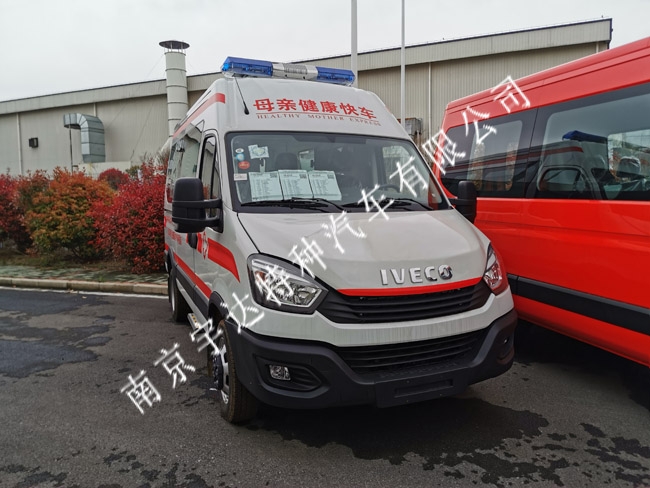 依維柯礦山救護(hù)車   礦山救護(hù)車選宇達(dá)    救護(hù)車專業(yè)廠家直銷