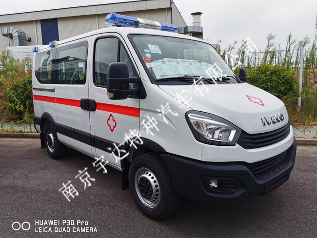 依維柯救護車  NJ5046XJHD2E  歐盛救護車