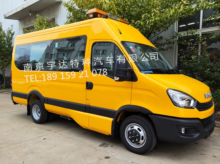 依維柯礦山工程救險車  10座救險車 國六排放NJ5046XXHF3E	