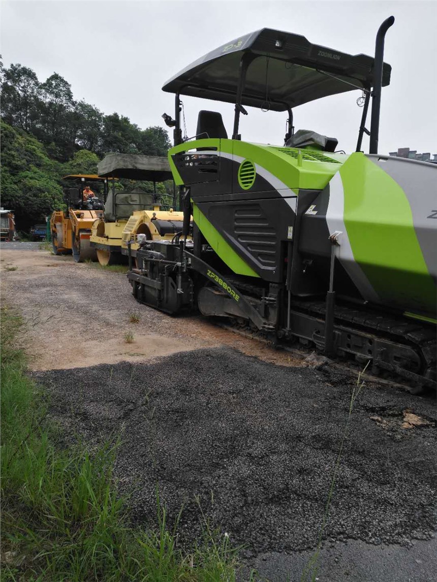 龍華壓路機(jī)攤鋪機(jī)出租