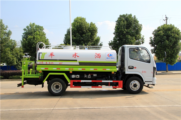 鹿泉灑水車哪里有賣 8噸灑水車 原廠9噸灑水車包上牌