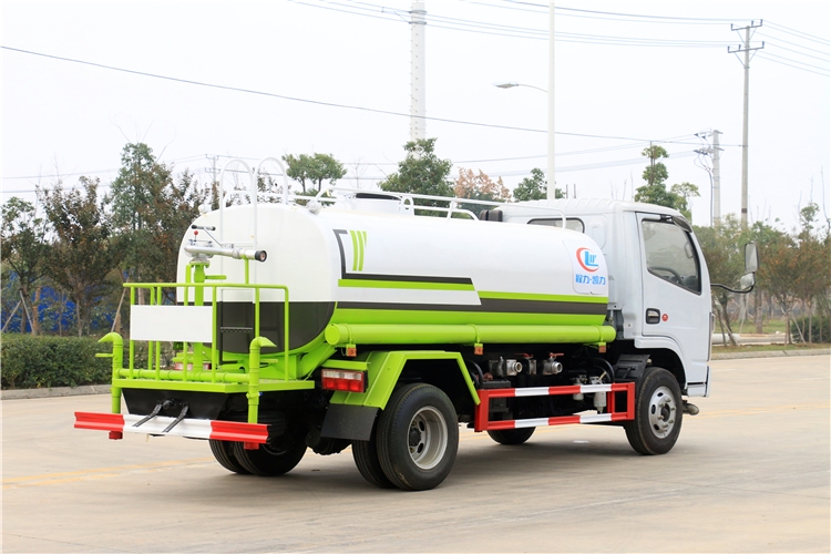 清鎮(zhèn)灑水車哪里有賣_8噸綠化灑水_原廠9噸灑水車哪里有賣