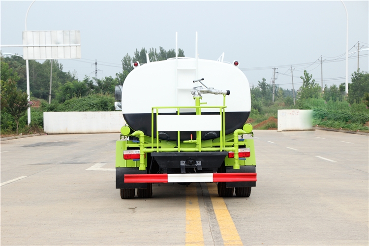 牡丹江灑水車銷售點_灑水車生產廠家