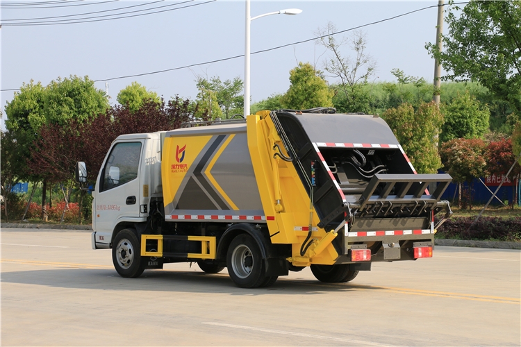 鄧州壓縮垃圾車哪里有賣_鄧州壓縮垃圾車現(xiàn)車_壓縮垃圾車廠家