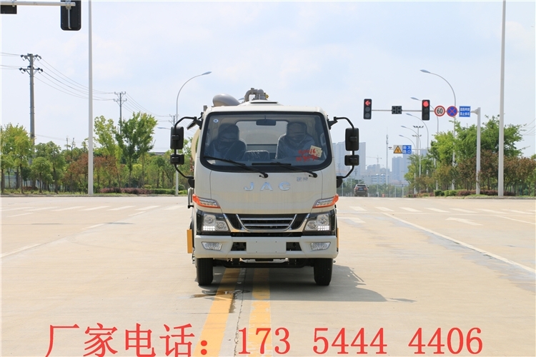 新余吸糞車(chē)哪里買(mǎi) 高壓清洗吸污兩用車(chē)