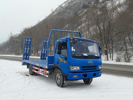 池州平板運(yùn)輸車價(jià)格，宣城挖機(jī)拖車廠家，挖掘機(jī)運(yùn)輸車配置