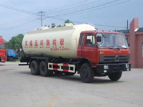 散裝水泥運(yùn)輸車Bulk cement truck