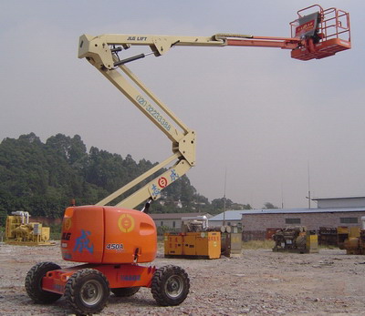 西安租賃高空作業(yè)車在哪里？西安出租高空作業(yè)車