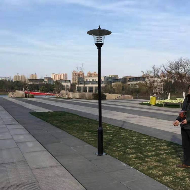 貴港桂平道路照明太陽能led公園小區(qū)防水太陽能路燈桿支持定制