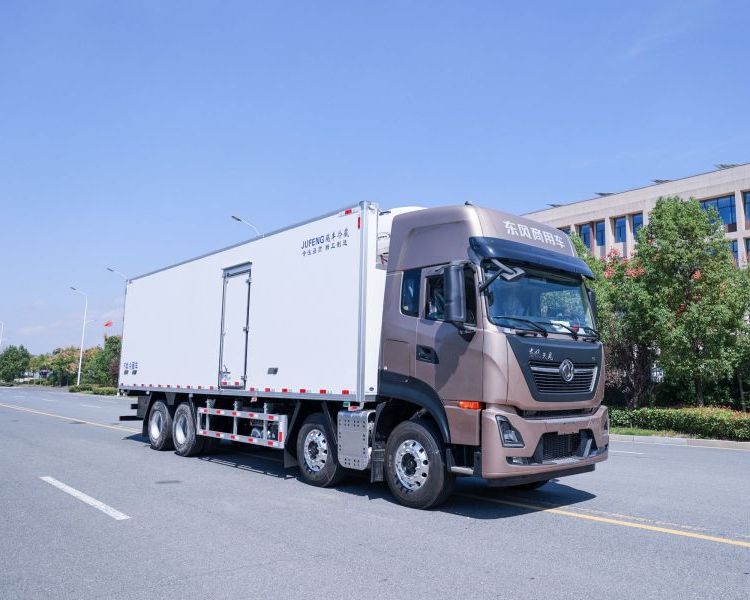 新舊大貨車，價都好說九米六廂式冷藏車6米8拉10噸上高速冷鏈車