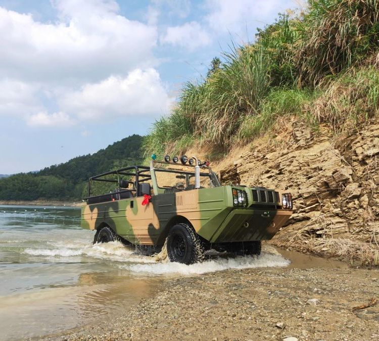 國(guó)產(chǎn)水陸兩棲車搶險(xiǎn)救援車應(yīng)急救援車水陸兩用車應(yīng)急救援設(shè)備