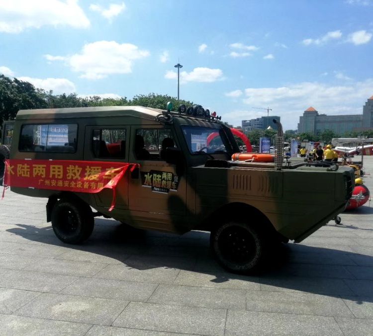 抗洪救援水陸兩棲車應急搶險多功能水陸兩用車