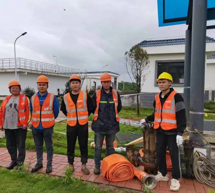 常熟市廠區(qū)沉淀池清理集淤池污泥過濾池清洗凈化車壓縮處理效率高