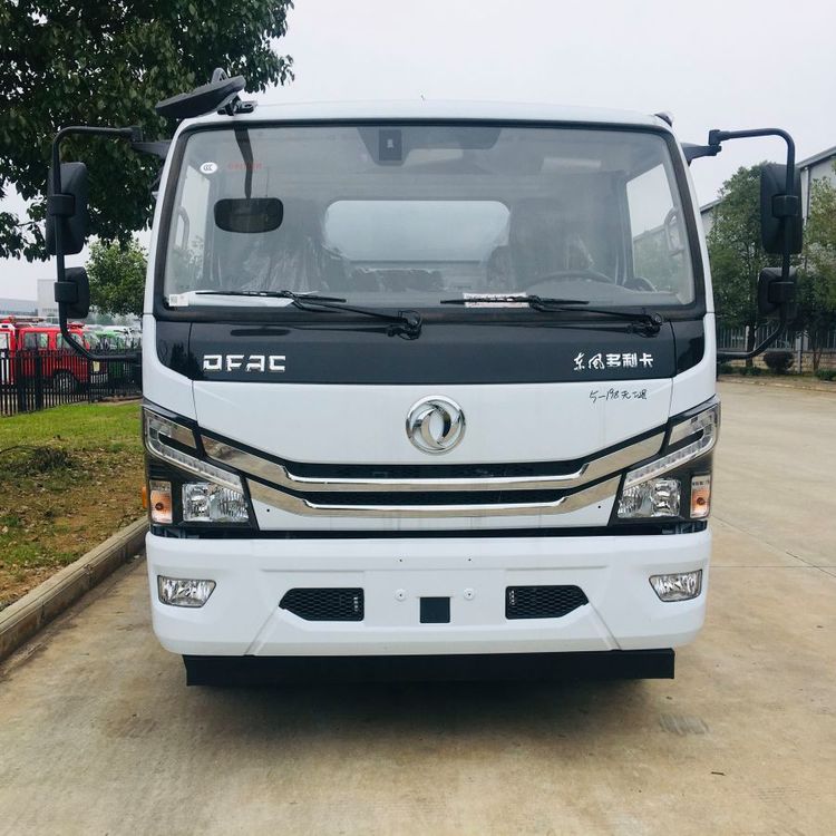 楚勝重汽豪沃9.9立方運(yùn)油車8噸油罐車流動(dòng)加油車?yán)?噸柴油不超重