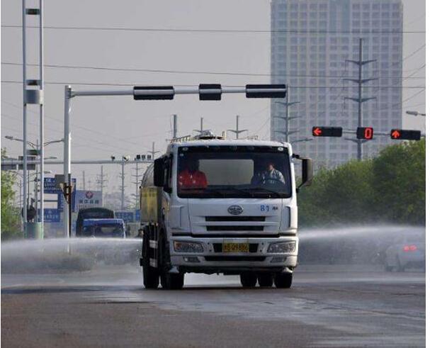 無(wú)錫灑水車(chē)出租租賃路面清洗工地降塵灑水服務(wù)