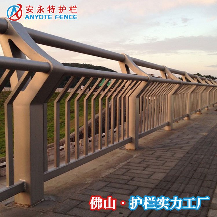 景區(qū)防護(hù)隔離欄桿河道橋梁不銹鋼護(hù)欄扶手廠家批發(fā)