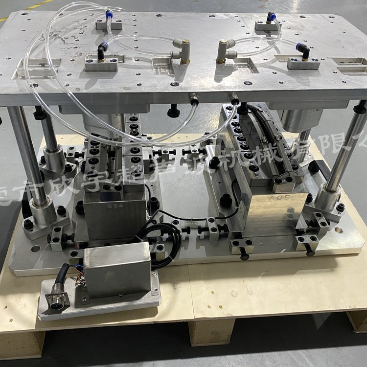 汽車燈焊接模具導光柱摩擦模欣宇大燈制具制作振動磨擦焊接機