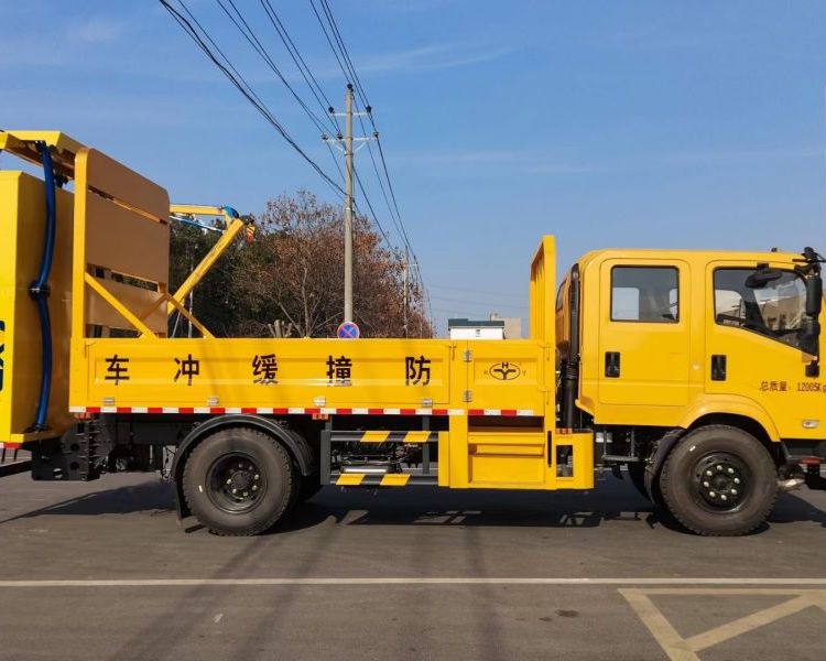 東風(fēng)K6高速緩沖80K防撞車(chē)箱體加旱可支持定制