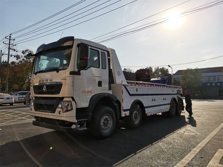 重汽豪沃前四后八拖吊連體清障車(chē)一拖一救援拖車(chē)優(yōu)惠價(jià)支持分期