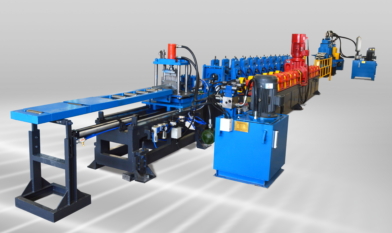 光先數(shù)控光伏支架生產線沖孔冷彎成型機C型鋼輥成型壓機流水線