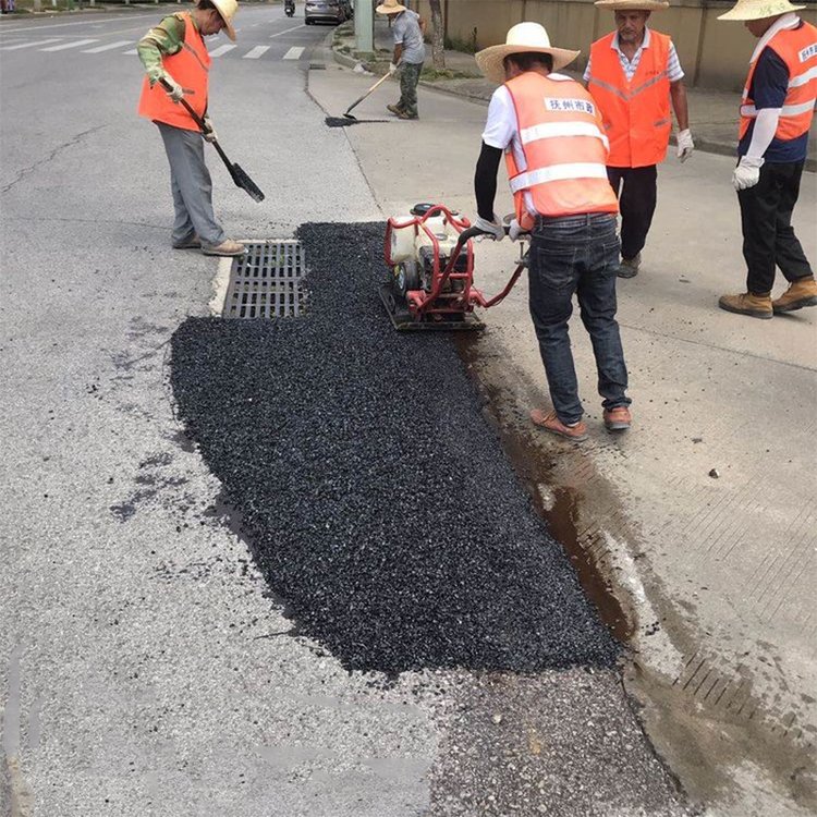 橋頭跳車路面車轍修復(fù)處理高強常溫施工聚氨酯瀝青混凝土細料