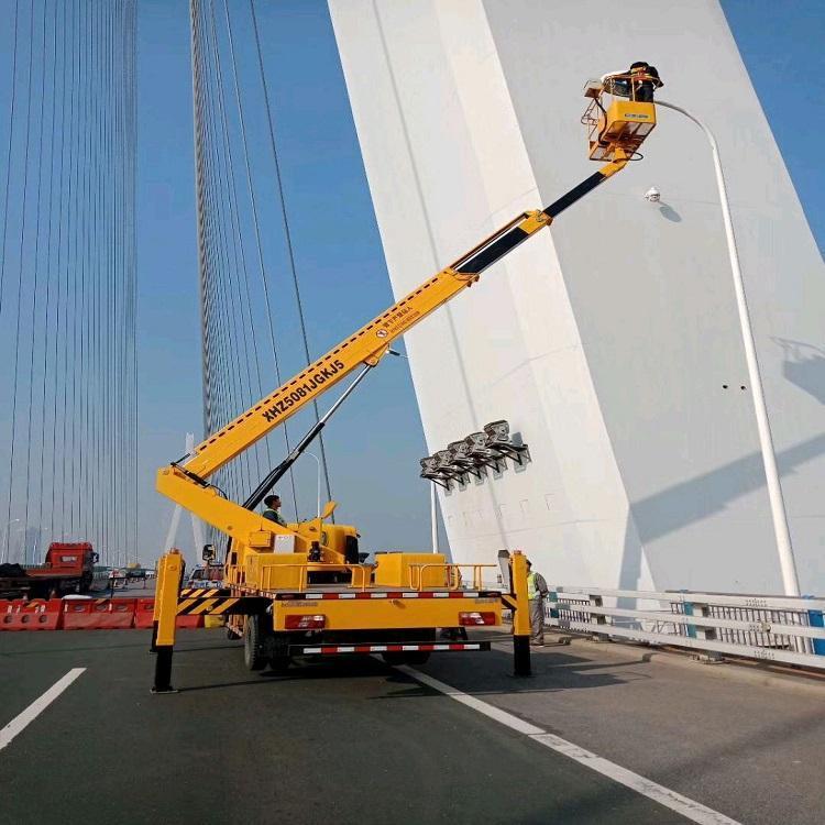 祥特天河登高車出租黃村路燈吊籃車租賃操作簡便可靠