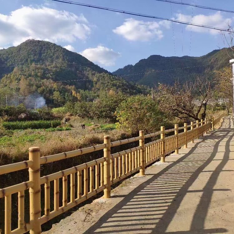 公園景觀混泥土仿竹欄桿鋼筋水泥仿木紋護(hù)欄廠(chǎng)家包工包料上門(mén)安裝