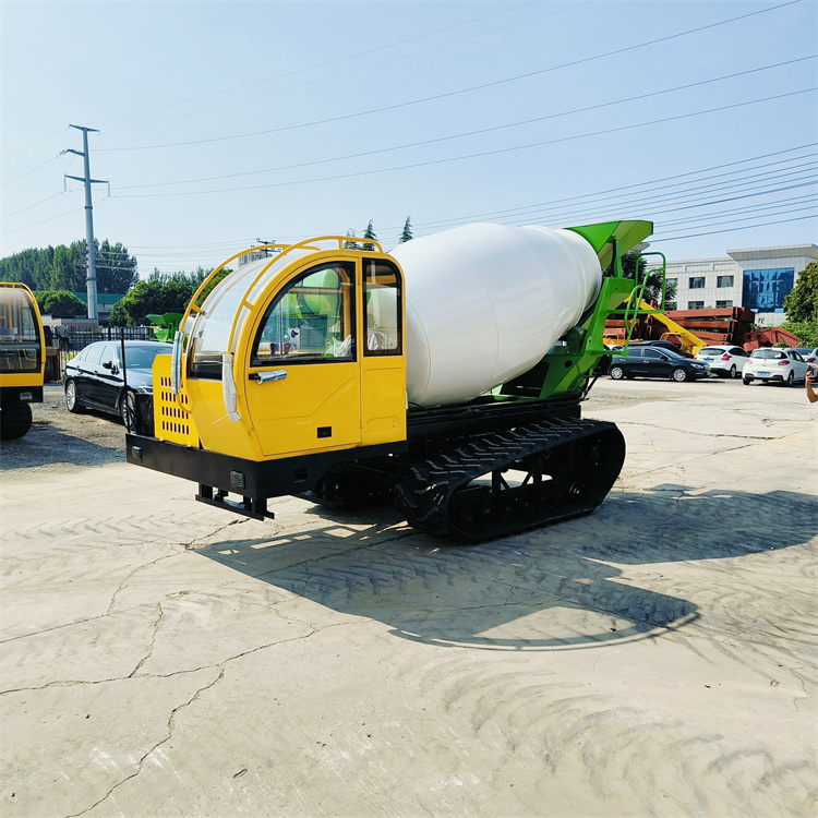 工程機(jī)械履帶混凝土攪拌車復(fù)雜路況水泥攪拌運輸車履帶式商罐車