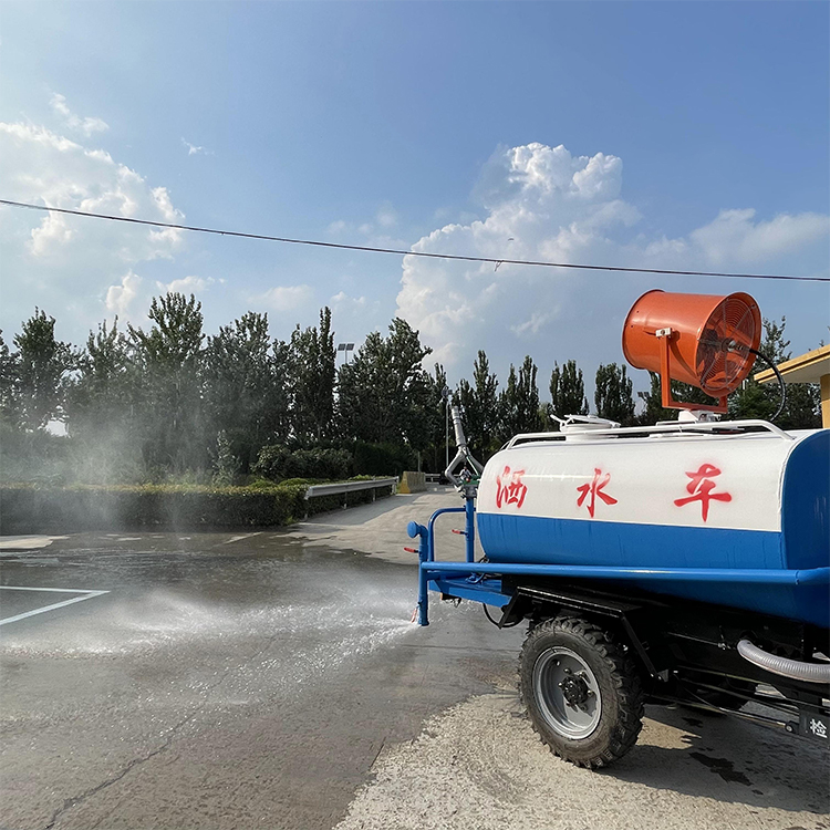 機(jī)動(dòng)小型三輪灑水車道路抑塵降塵加厚罐體可按需定制