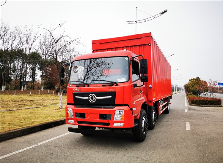 東風(fēng)三橋9米6飛翼車廂，額載14噸，翼展廂式車，自重輕載貨量大