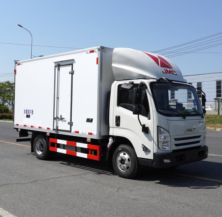 江鈴凱運寬體冷藏車柴油發(fā)動機(jī)大馬力163原廠雙壓縮機(jī)支架