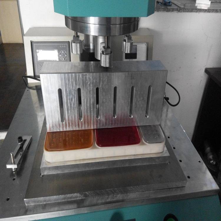 新能源車燈外殼，電瓶車燈、摩托車燈，超聲波焊機(jī)