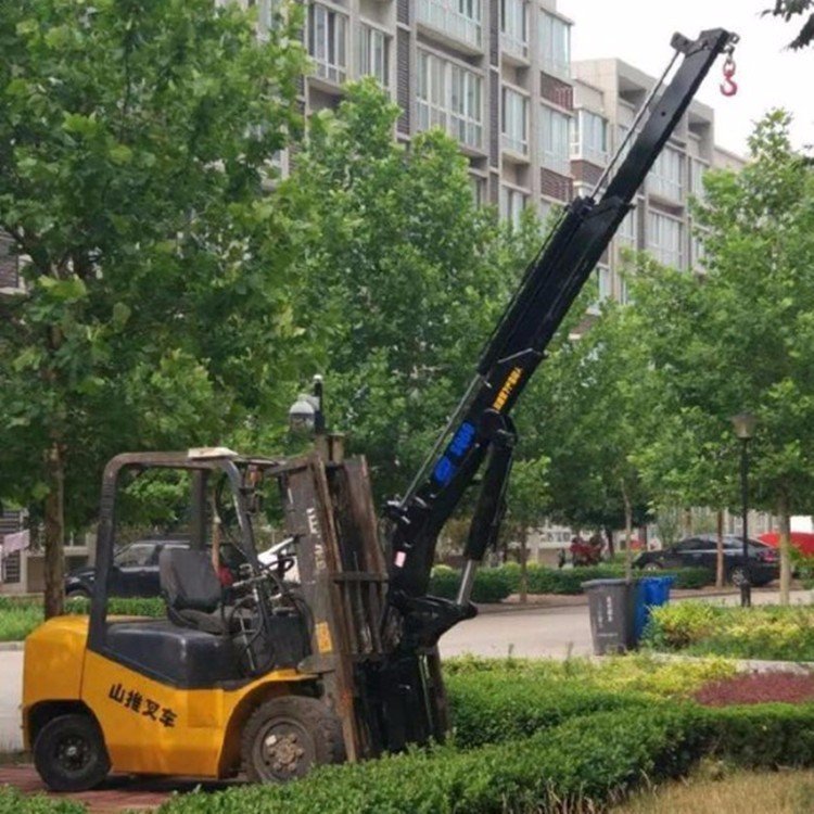 叉車帶隨車吊-三石機(jī)械-車輛液壓飛臂吊批發(fā)